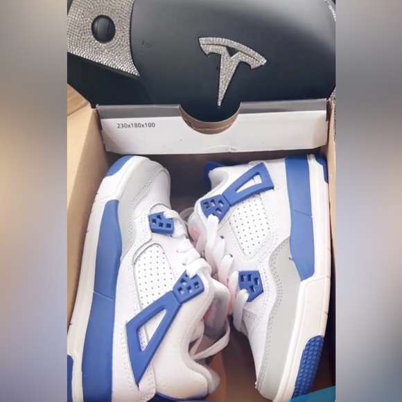 Jordan Retro 4 - Picture 3 of 3